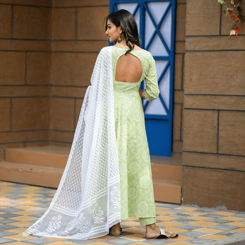 Embroidered Bandhani Suit Set In Light Green