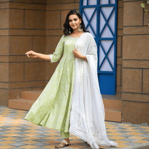 Embroidered Bandhani Suit Set In Light Green