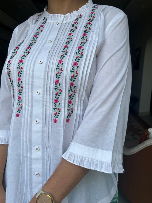 White daisy top