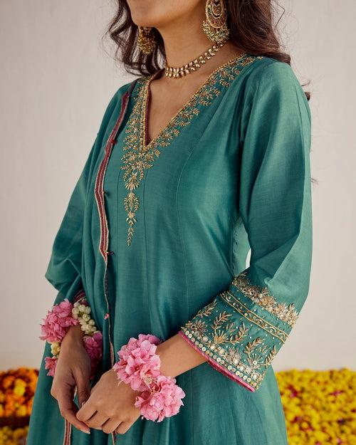 Sabeena Kurta