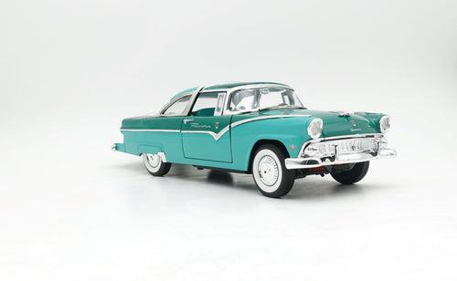 1955 Ford Crown Victoria -1:18 Scale Model Die Cast Car by Road Signature