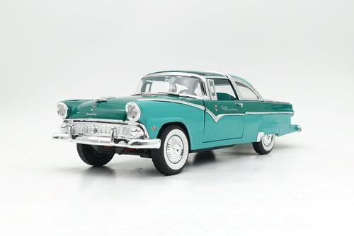 1955 Ford Crown Victoria -1:18 Scale Model Die Cast Car by Road Signature