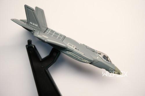 Tomica TP 28 JASDF F-35 Lighting Diecast Scale Model Collectible Car