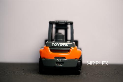 Tomica No.111 Toyota L&F Geneo Diecast Scale Model Collectible Car