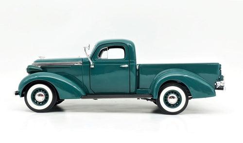 1937 Studebaker Coupe Express Pick Up -1:18 Scale Model Die Cast Car by Road Signature