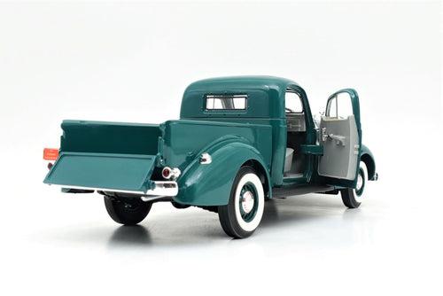 1937 Studebaker Coupe Express Pick Up -1:18 Scale Model Die Cast Car by Road Signature