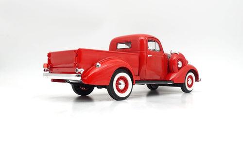 1937 Studebaker Coupe Express Pick Up -1:18 Scale Model Die Cast Car by Road Signature