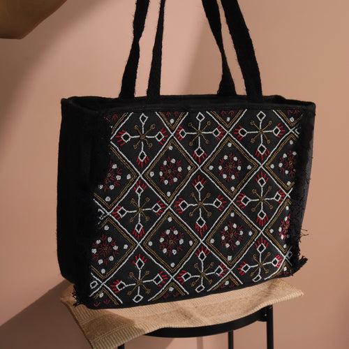 Solstice Black Tote