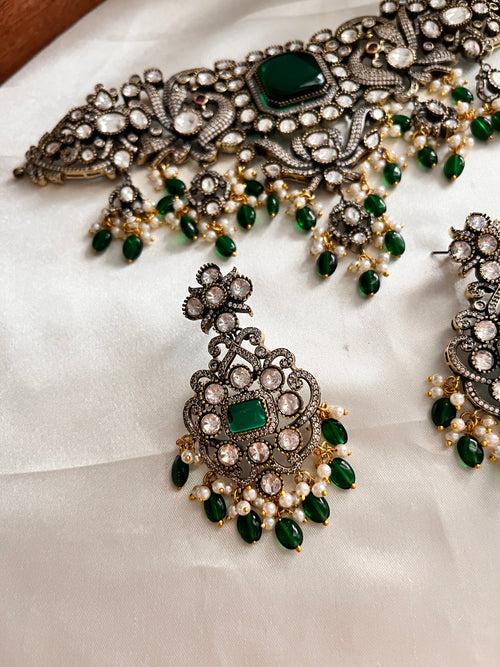 Kundan Emerald choker NC1074