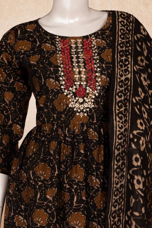 Black Colour Rayon Straight Cut Salwar Suit