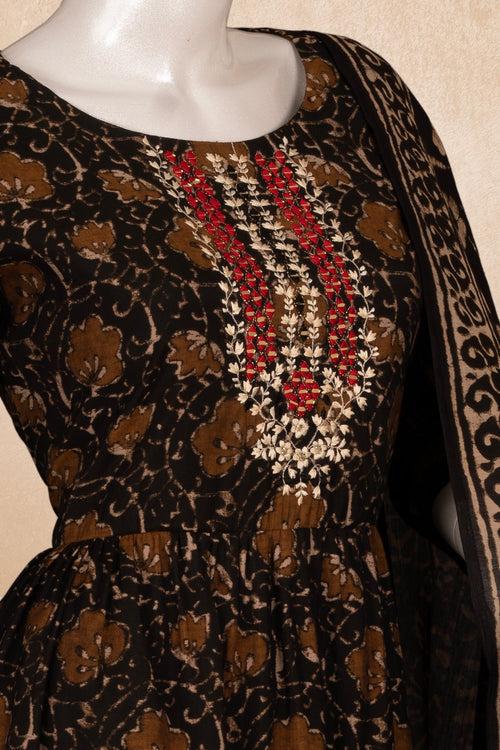 Black Colour Rayon Straight Cut Salwar Suit